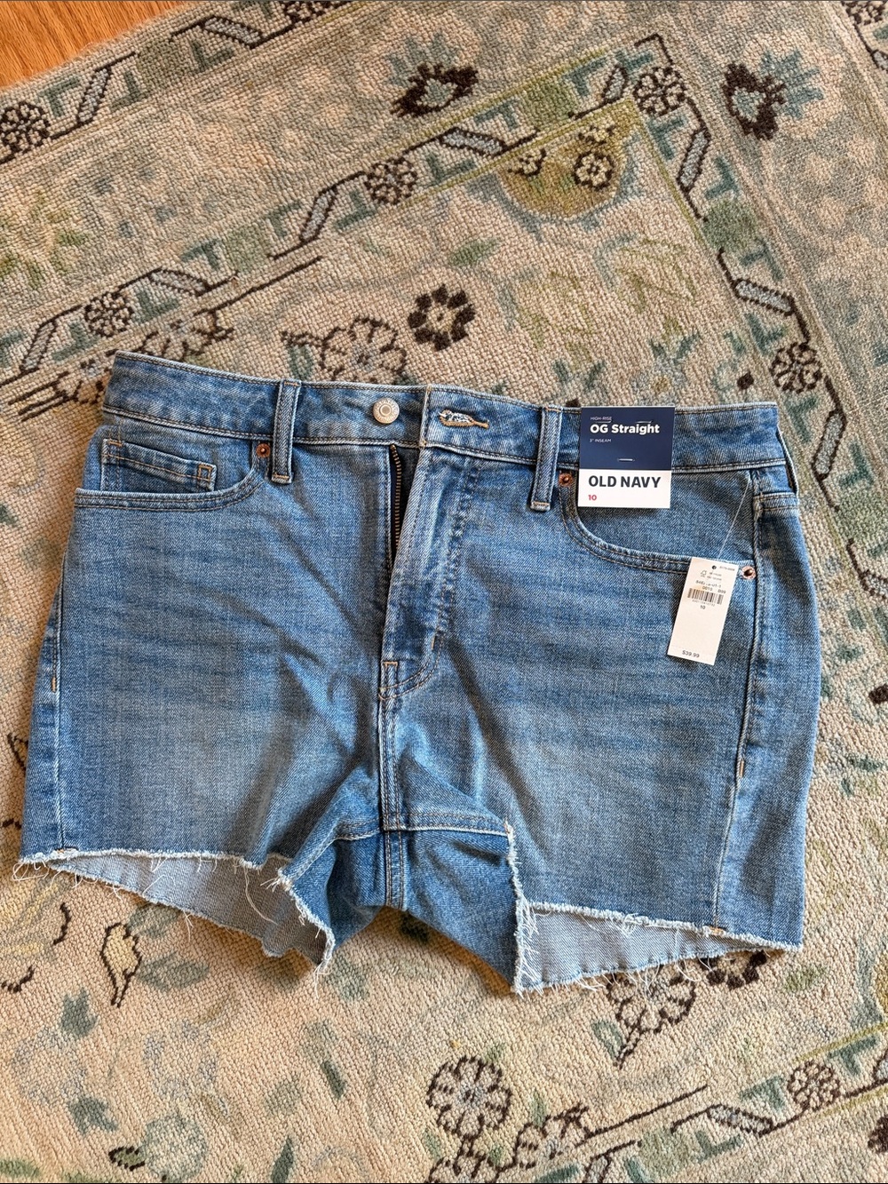 NWT Old Navy size 10 denim shorts